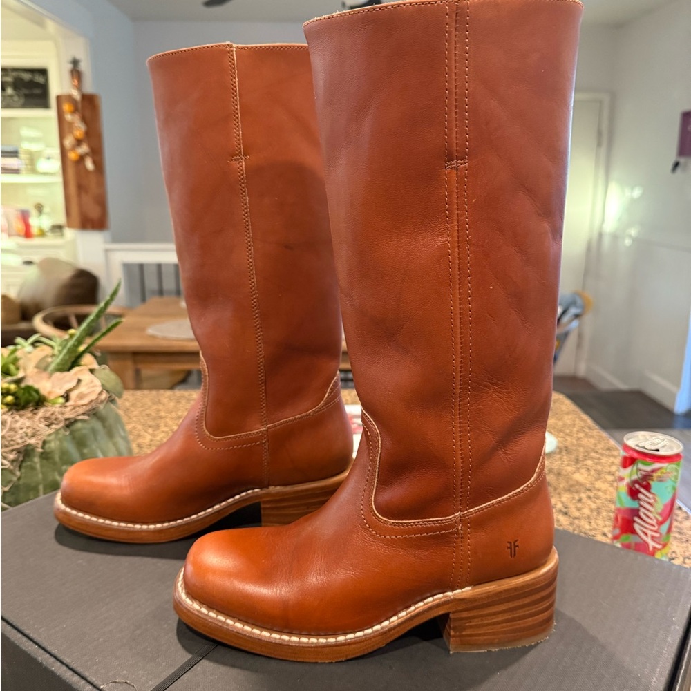 FRYE AND CO. Tan Leather Heeled Boots